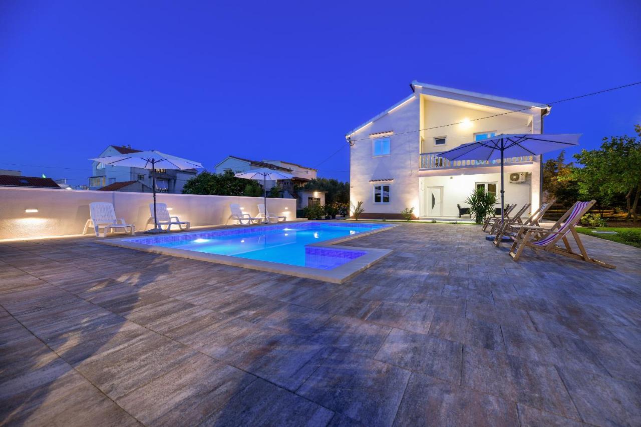 자다르 Pool House Luka 아파트 외부 사진