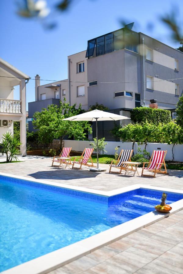 자다르 Pool House Luka 아파트 외부 사진